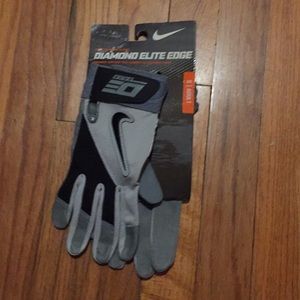 Batting gloves